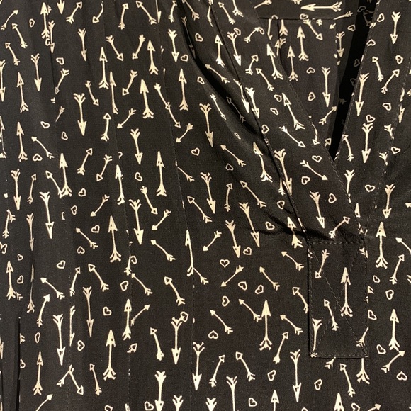 🌟Host Pick🌟 MARCS Australia 100% silk black and white arrows mini dress - Picture 4 of 14
